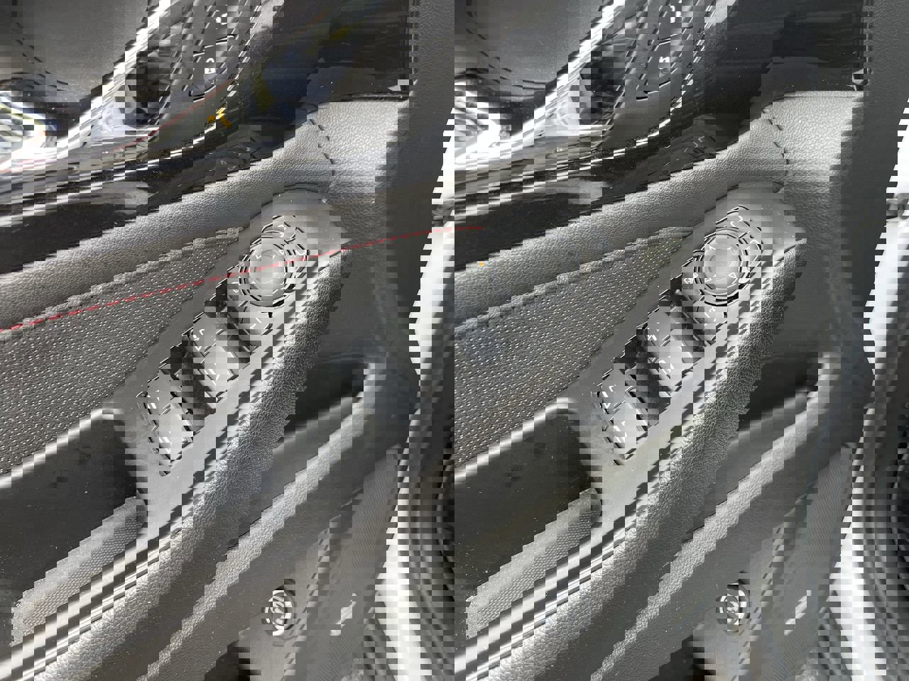 Used 2023 Chevrolet Traverse RS w/ LPO, Floor Liner Package image 23