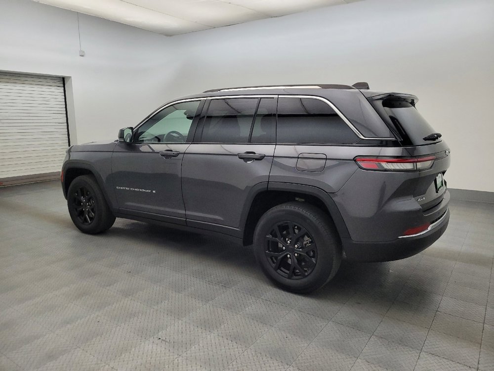 Used 2022 Jeep Grand Cherokee Limited AWD/4WD image 3