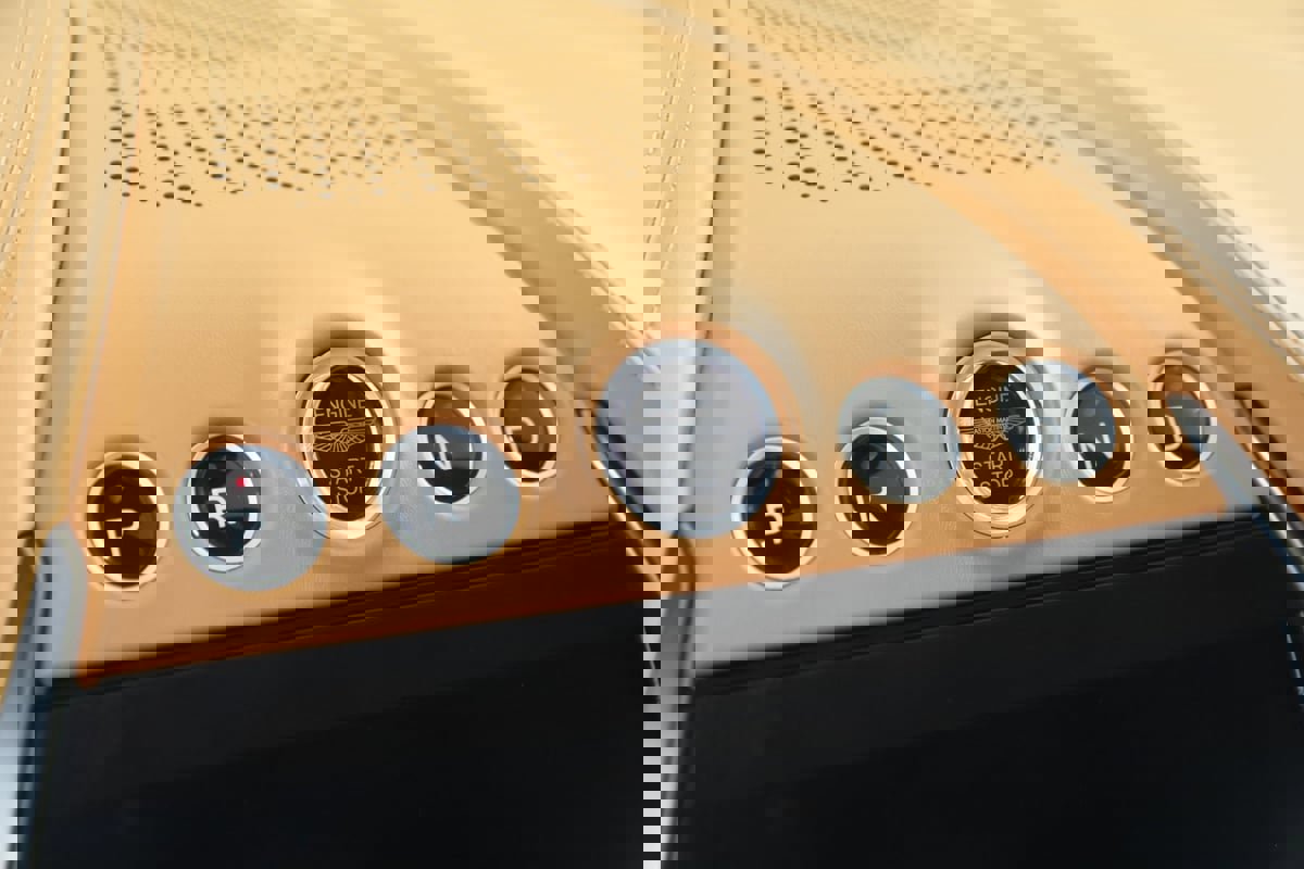 Used 2023 Aston Martin DBX 707 image 7