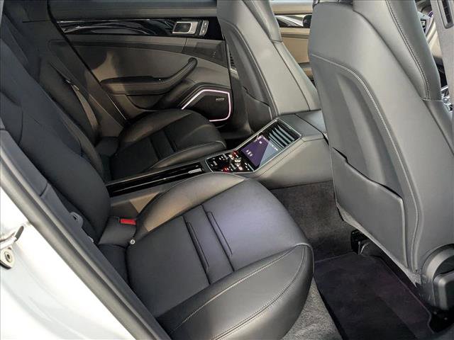 Used 2022 Porsche Panamera image 19