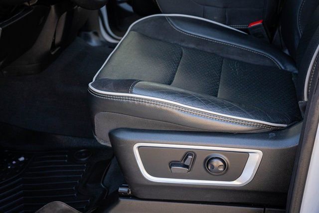 Used 2025 RAM 1500 Laramie image 15