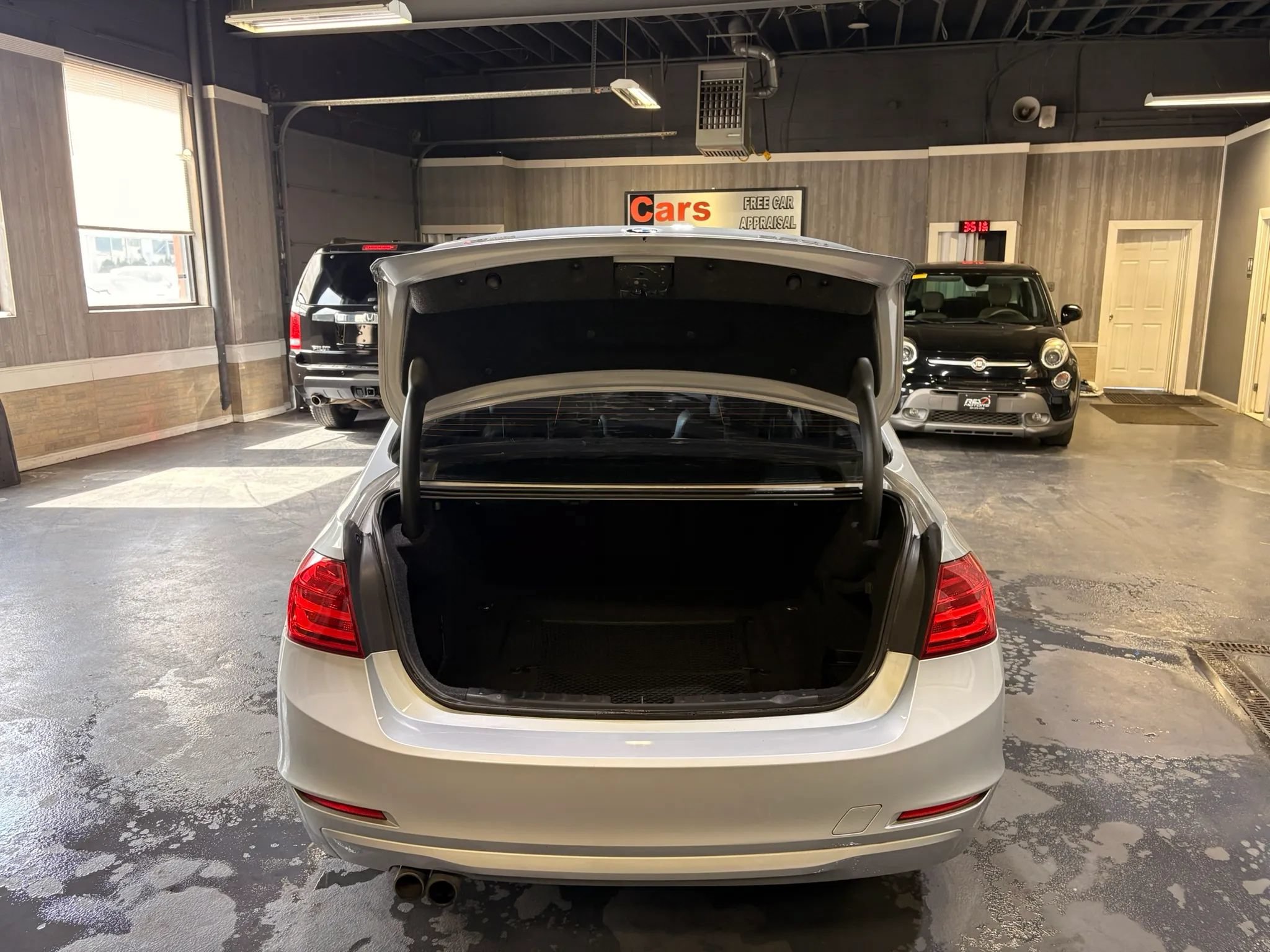 Used 2014 BMW 328i xDrive Sedan AWD/4WD image 16