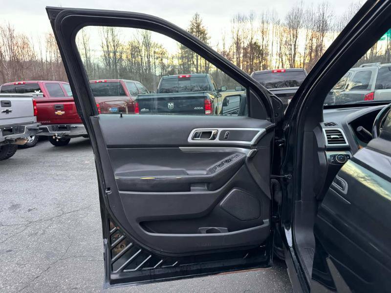 Used 2013 Ford Explorer XLT AWD/4WD image 9