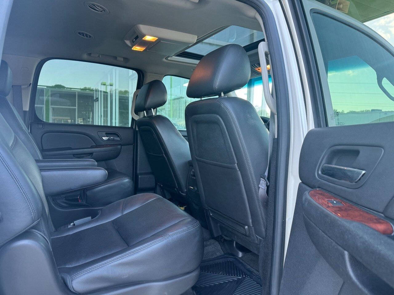 Used 2013 Chevrolet Suburban LTZ AWD/4WD image 20