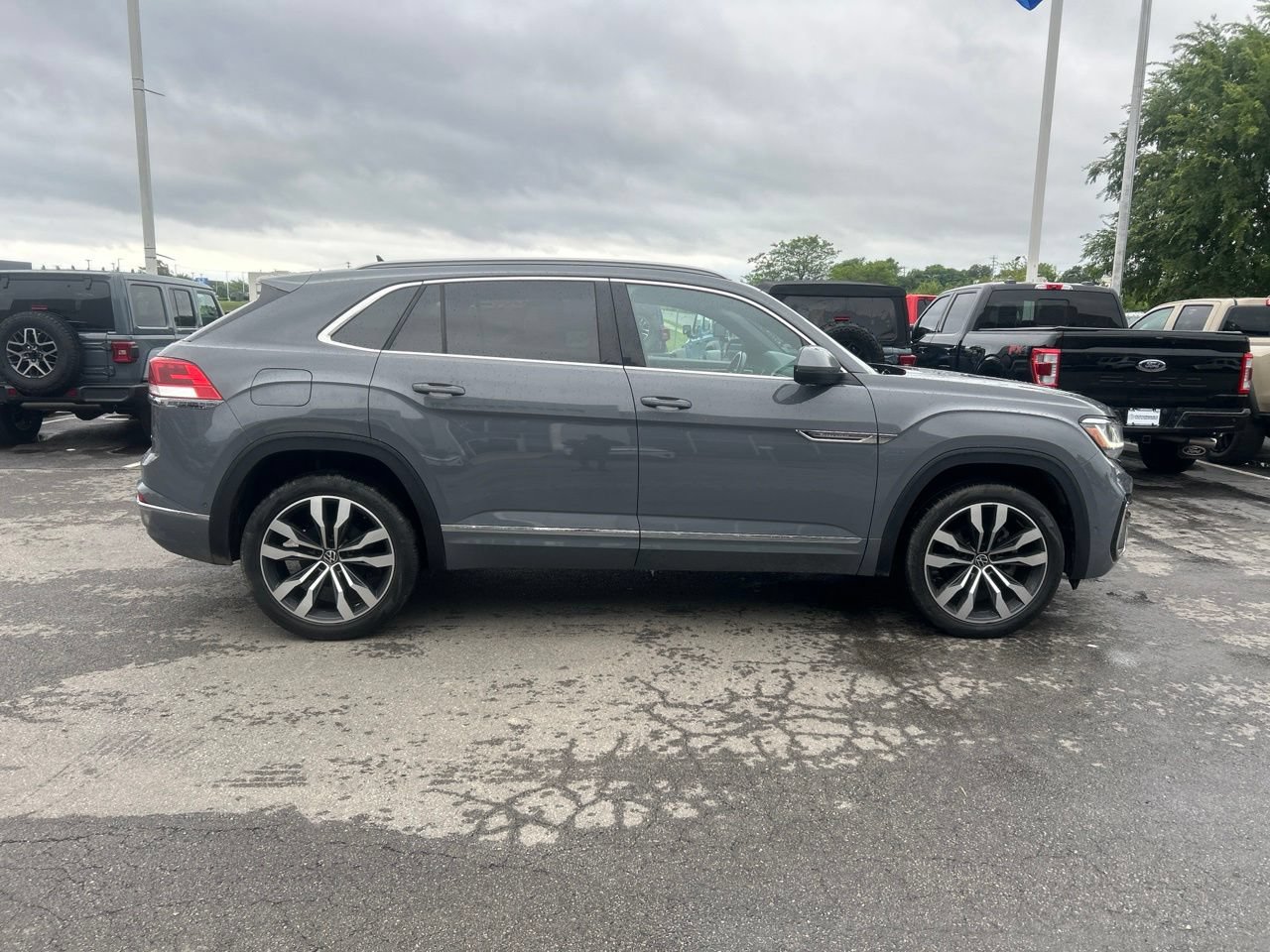 Used 2021 Volkswagen Atlas Cross Sport SEL Premium R-Line AWD/4WD image 2