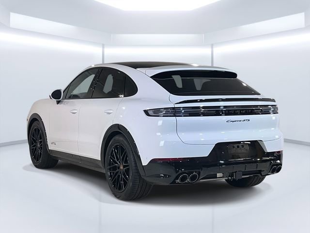 New 2026 Porsche Cayenne GTS image 7