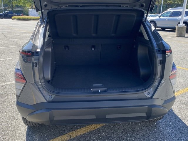 Used 2025 Hyundai Kona SEL image 7