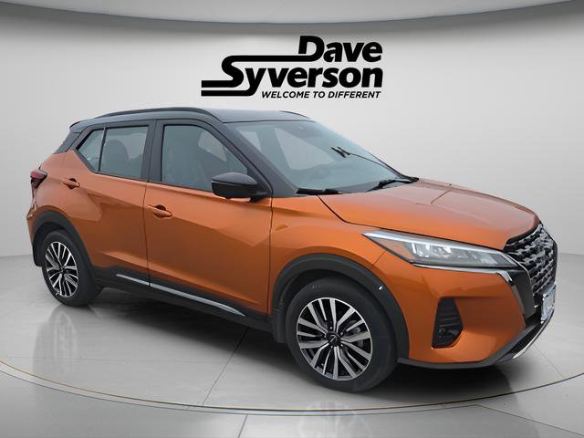 Used 2024 Nissan Kicks SR w/ SR Premium Package image 3