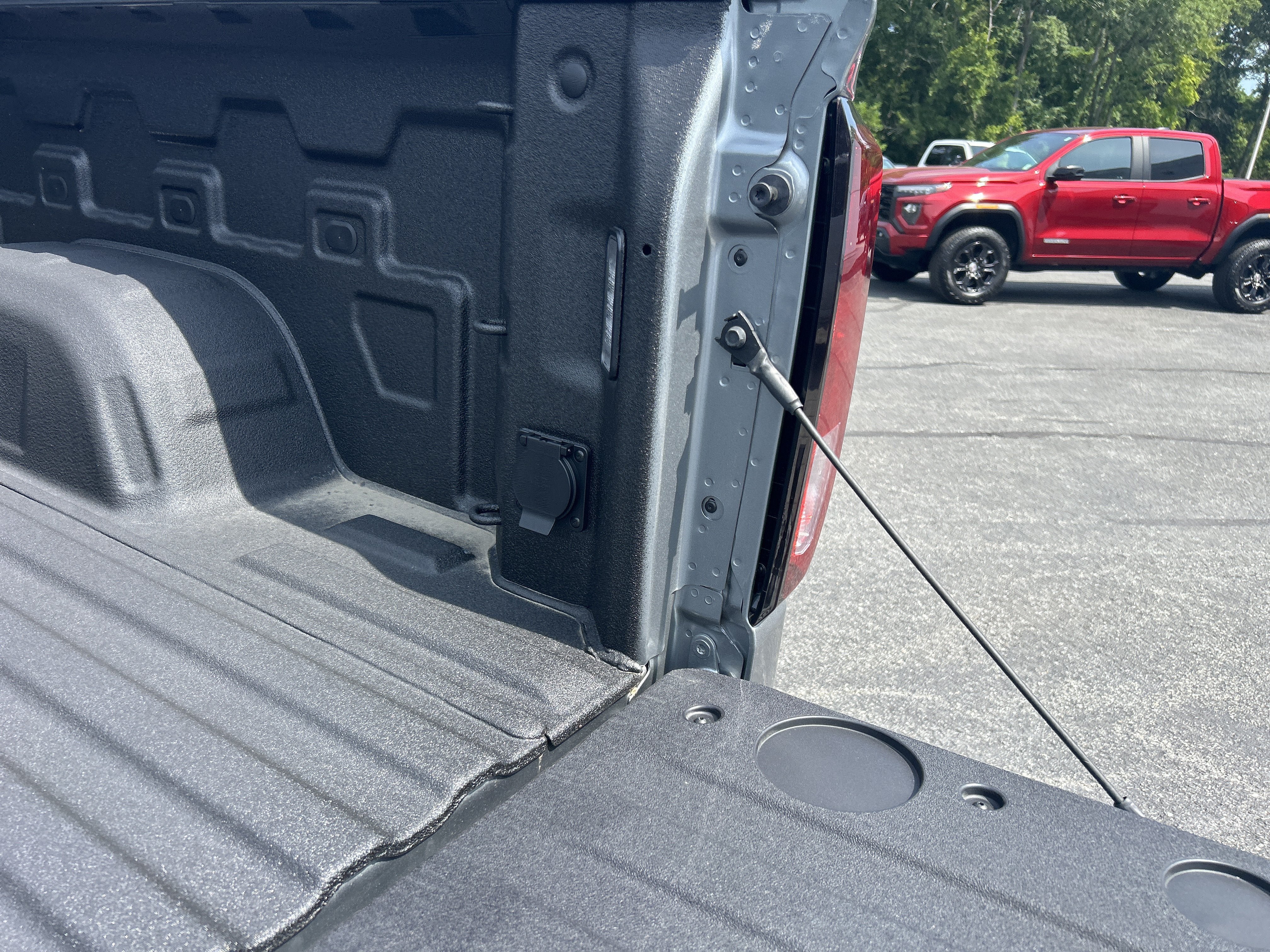 New 2026 GMC Sierra 1500 SLE AWD/4WD image 11