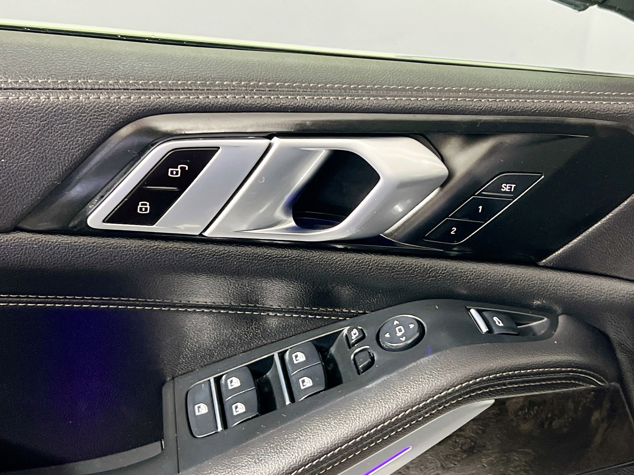 Used 2022 BMW X5 sDrive40i w/ Premium Package image 16