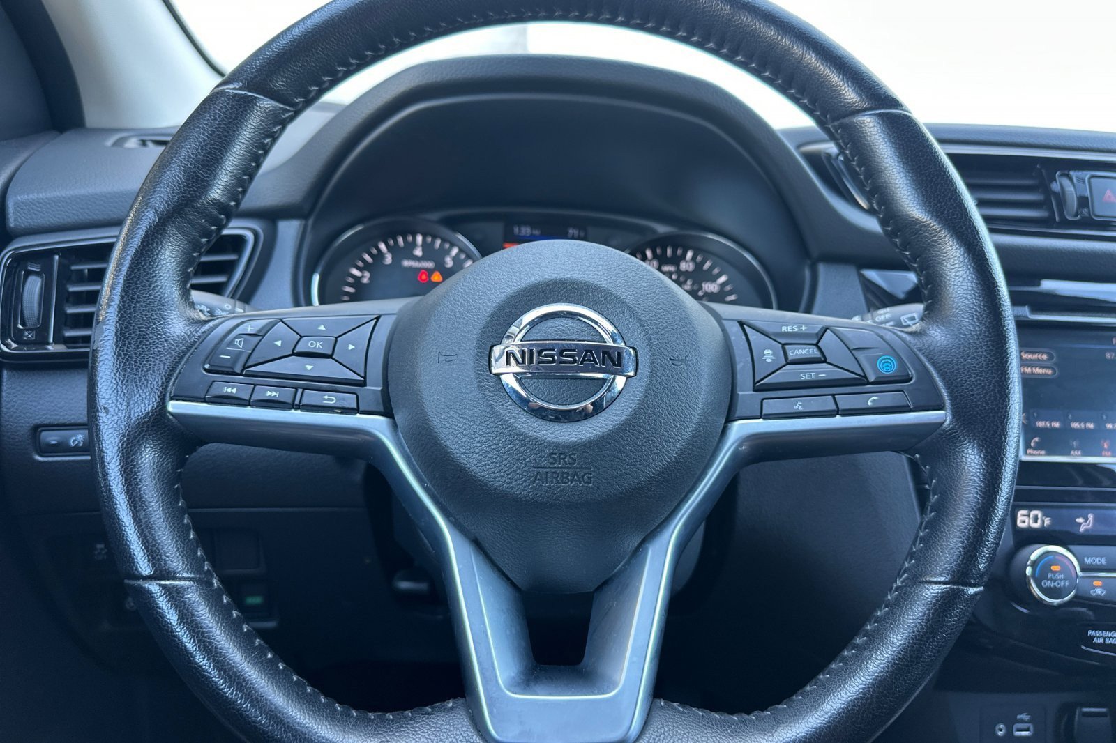 Used 2022 Nissan Rogue Sport SV w/ Technology Package image 22