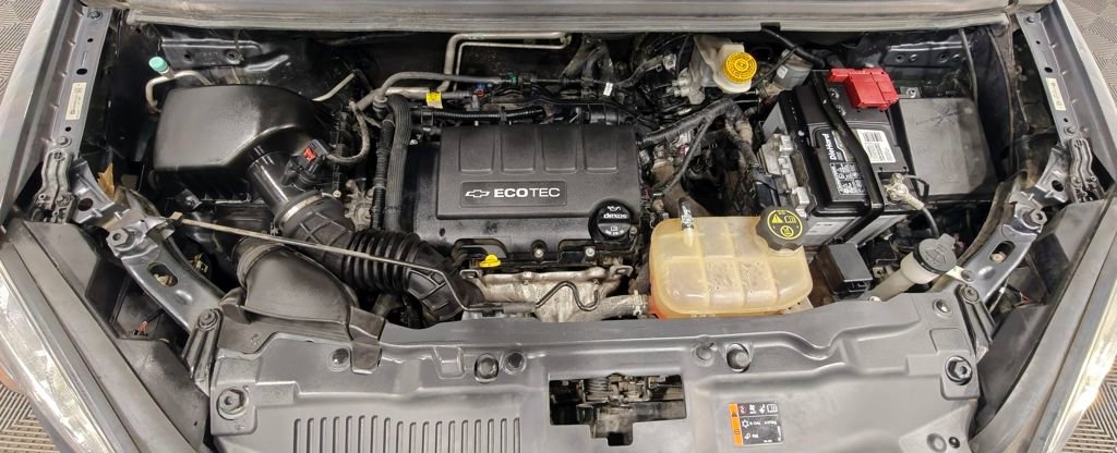 Used 2016 Chevrolet Trax LT w/ LT Sun and Sound Package image 41