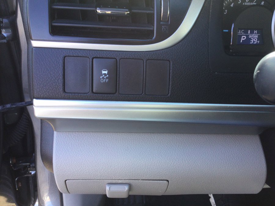 Used 2014 Toyota Camry LE image 20