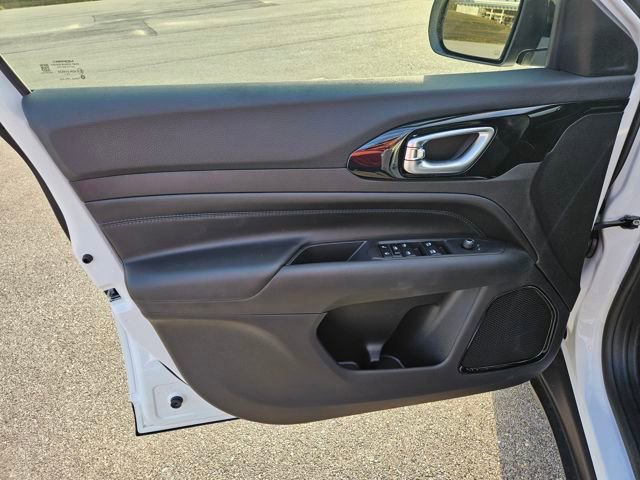 New 2026 Jeep Compass Latitude image 10