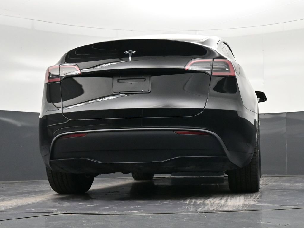 Used 2024 Tesla Model Y Long Range image 36