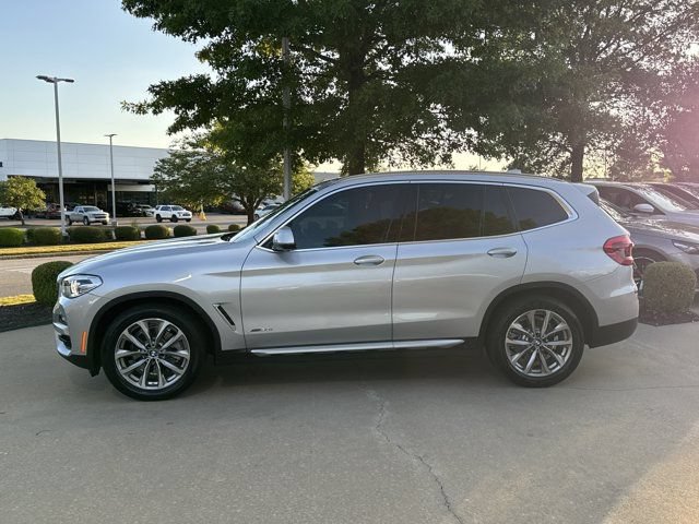 Used 2018 BMW X3 xDrive30i AWD/4WD image 2