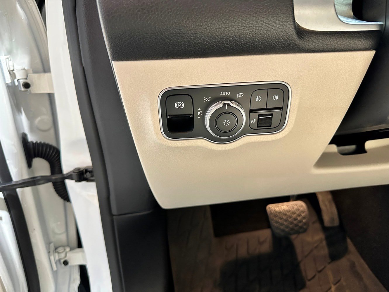 Certified 2023 Mercedes-Benz GLB 250 4MATIC image 15