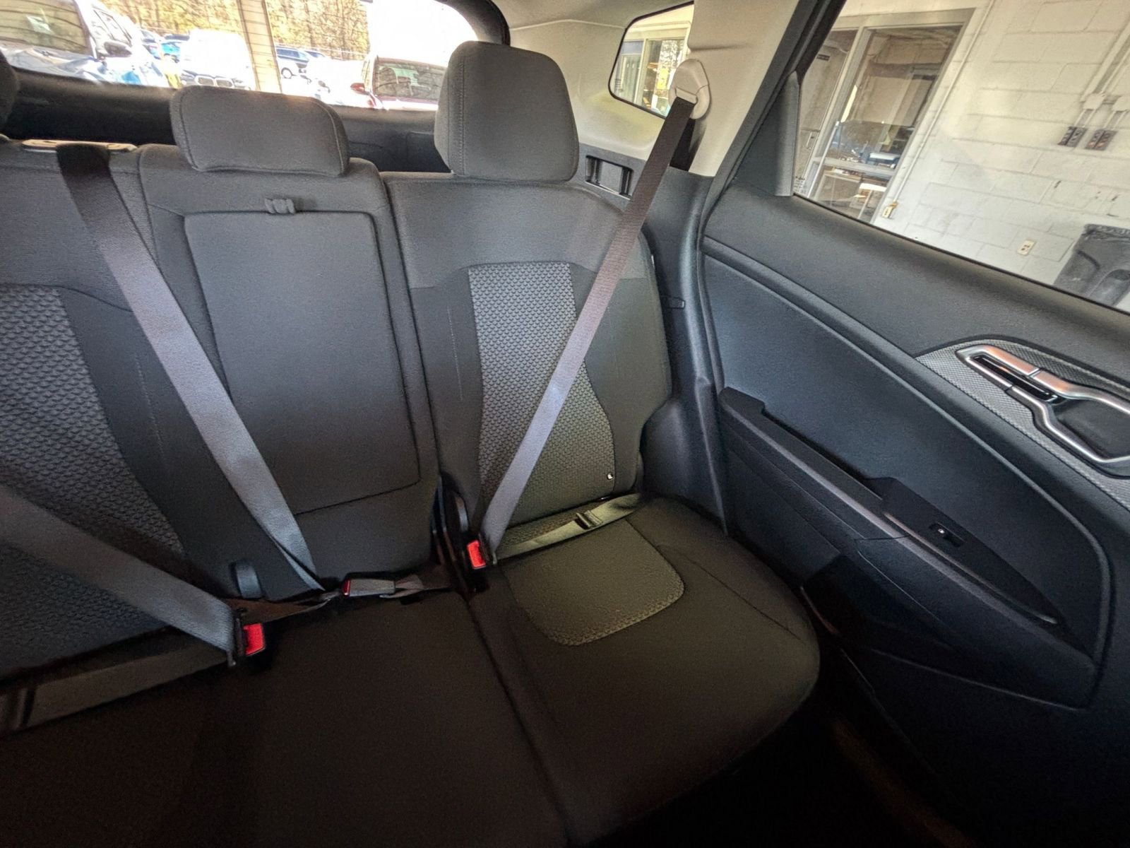 Used 2025 Kia Sportage LX image 36