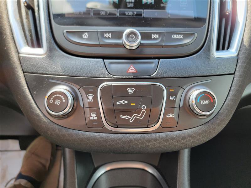 Used 2017 Chevrolet Malibu LT w/ Driver Confidence Package image 27