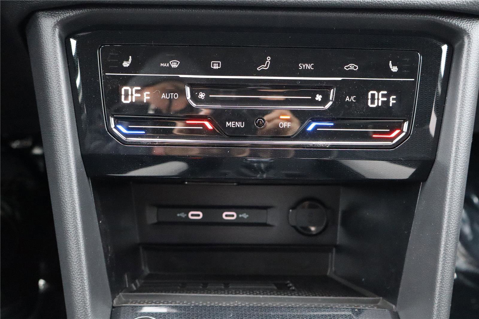 New 2026 Volkswagen Taos SE image 20