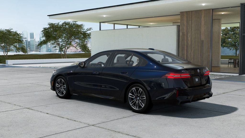 Used 2026 BMW 530i xDrive w/ M Sport Package AWD/4WD image 28