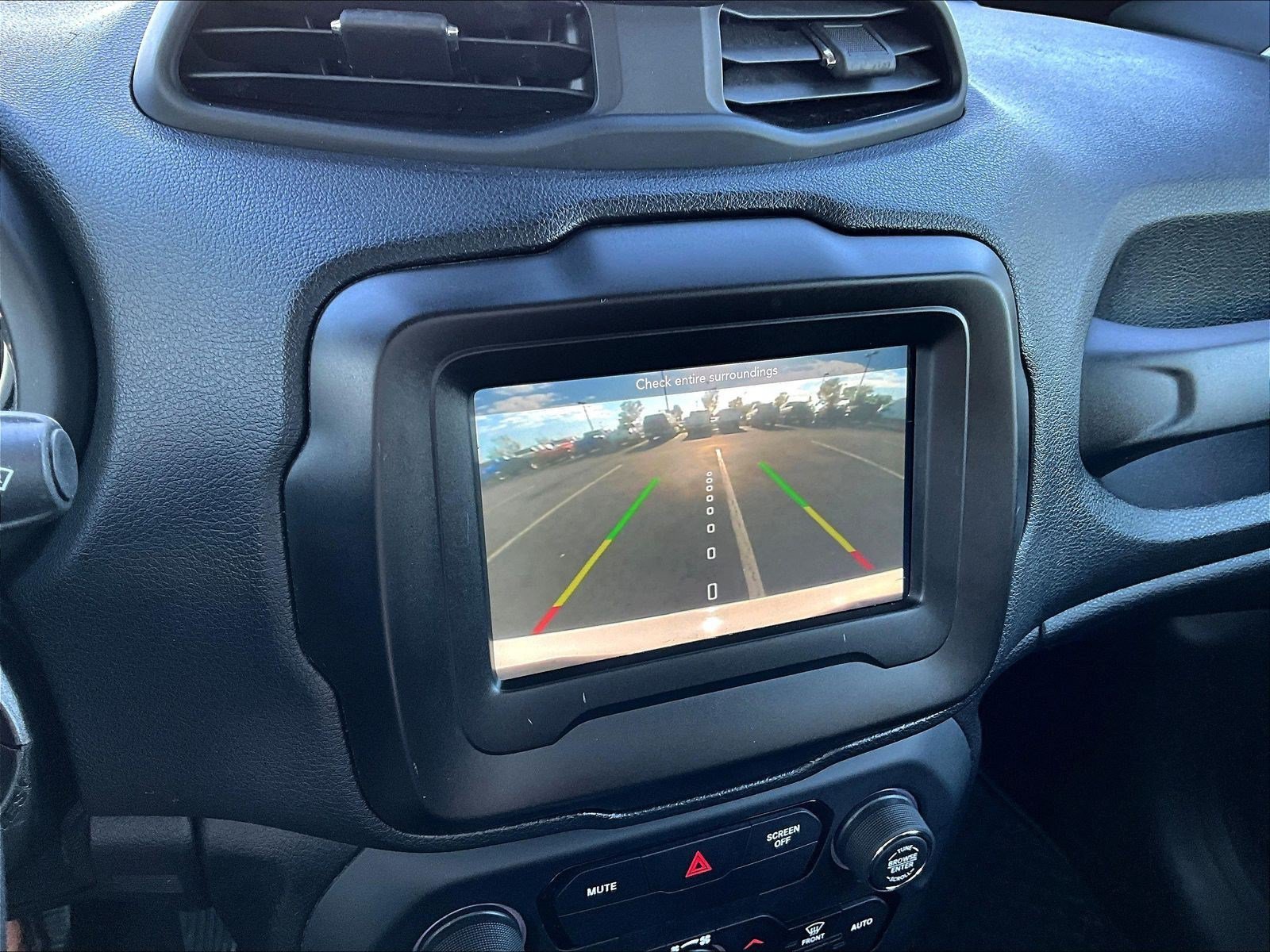Used 2020 Jeep Renegade Latitude w/ Cold Weather Group AWD/4WD image 14