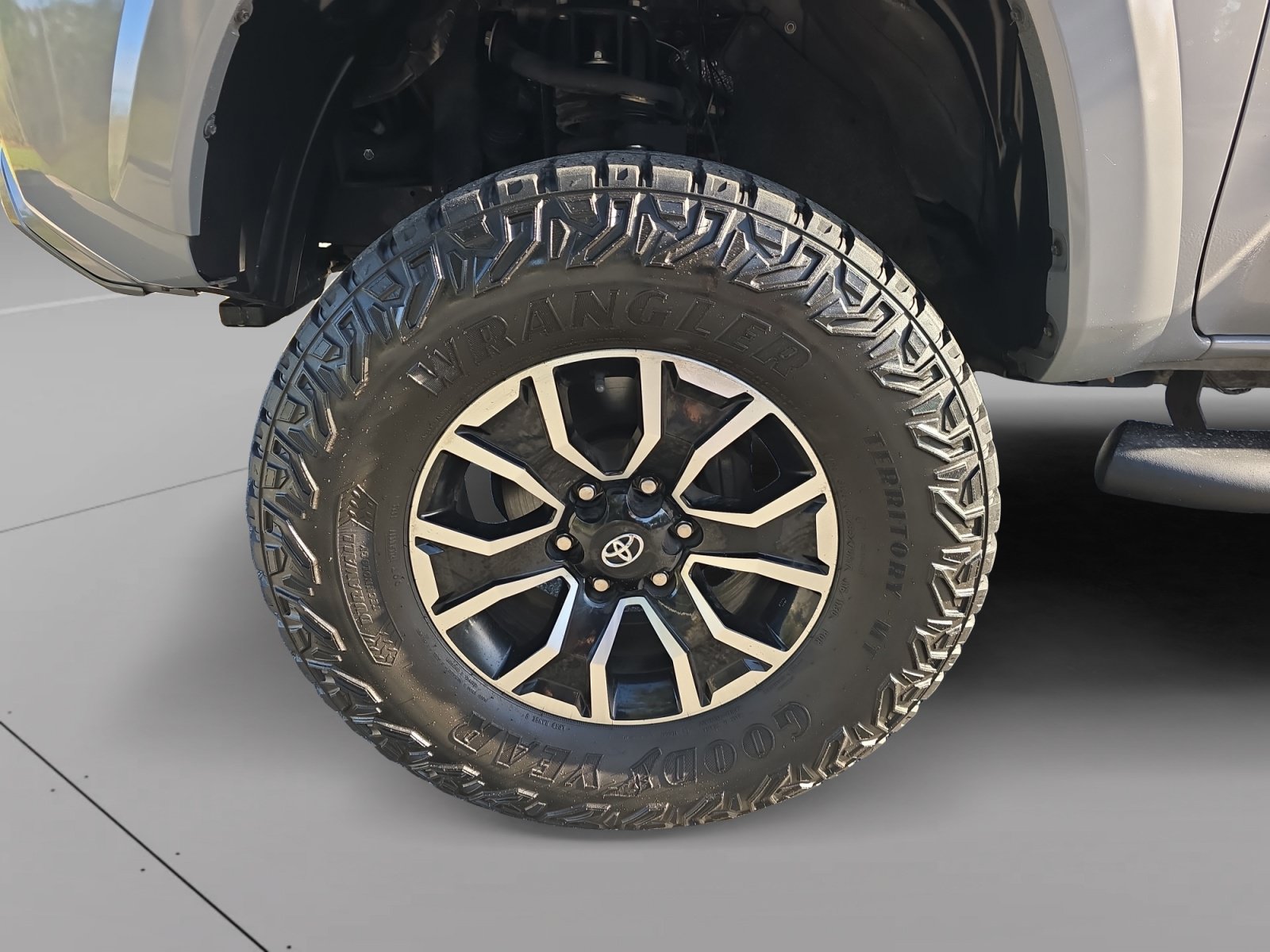 Used 2021 Toyota Tacoma TRD Sport RWD image 28