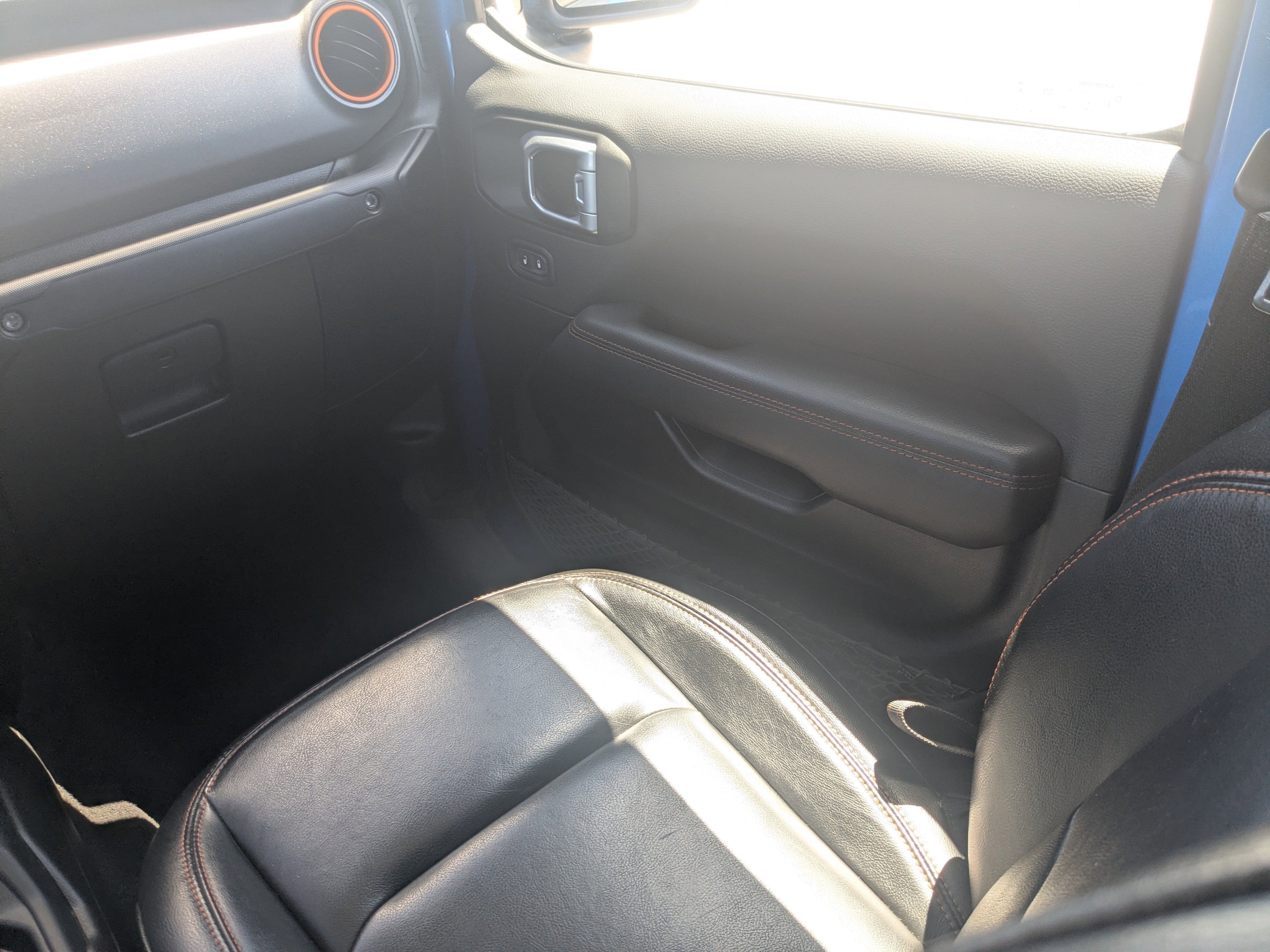 Used 2022 Jeep Gladiator Mojave w/ Cold Weather Group image 20