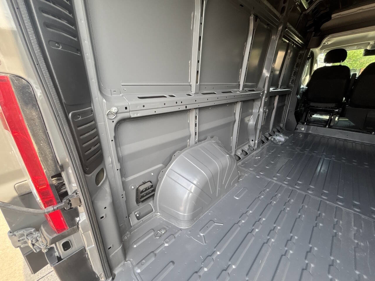 Used 2023 RAM ProMaster 2500 w/ Premium Appearance Group image 61