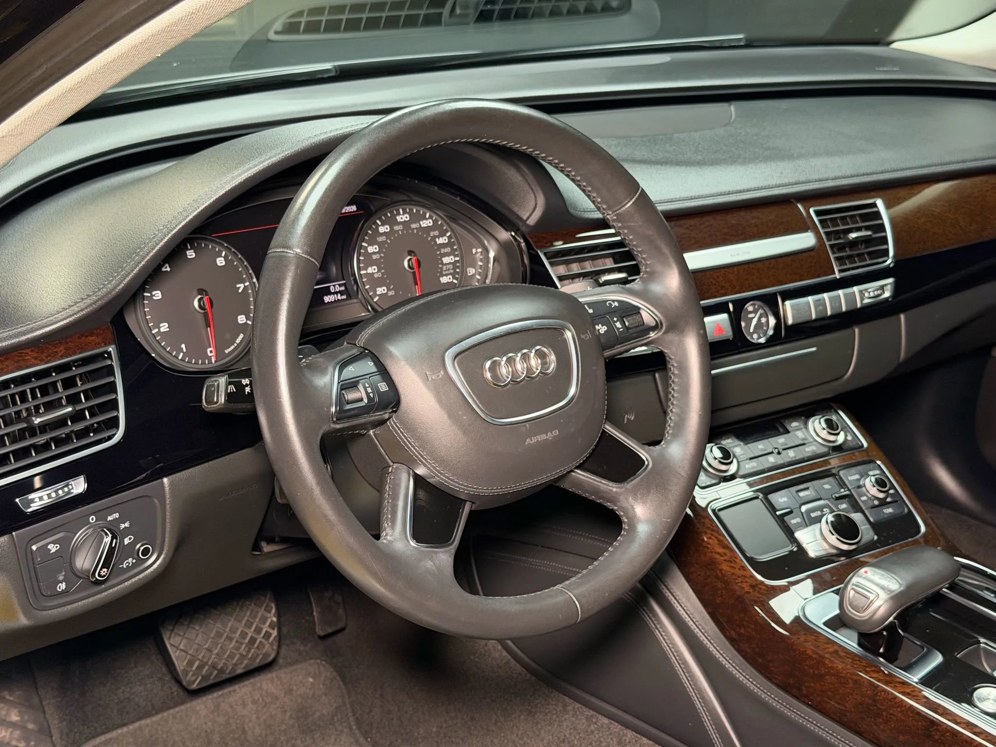 Used 2012 Audi A8 L 4.2 image 54