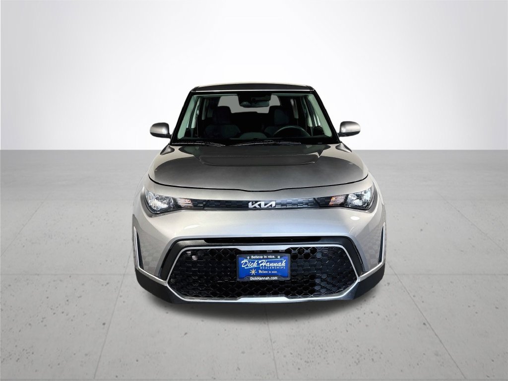 Used 2023 Kia Soul LX w/ LX Technology Package FWD image 3