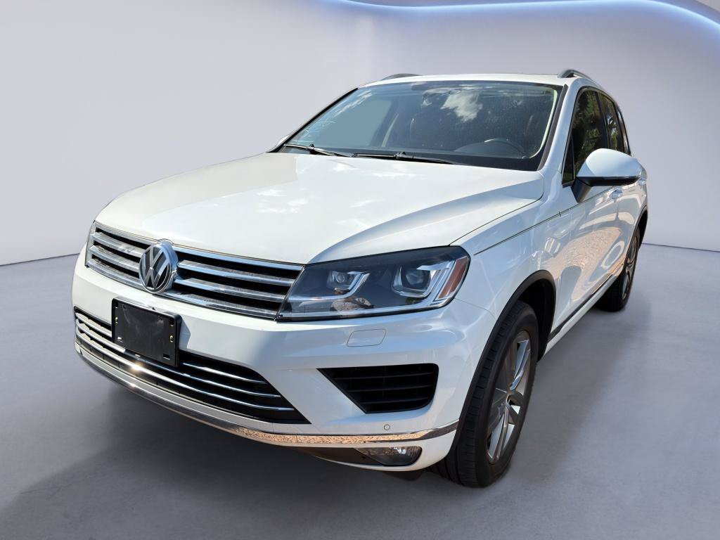 Used 2015 Volkswagen Touareg VR6 AWD/4WD image 1