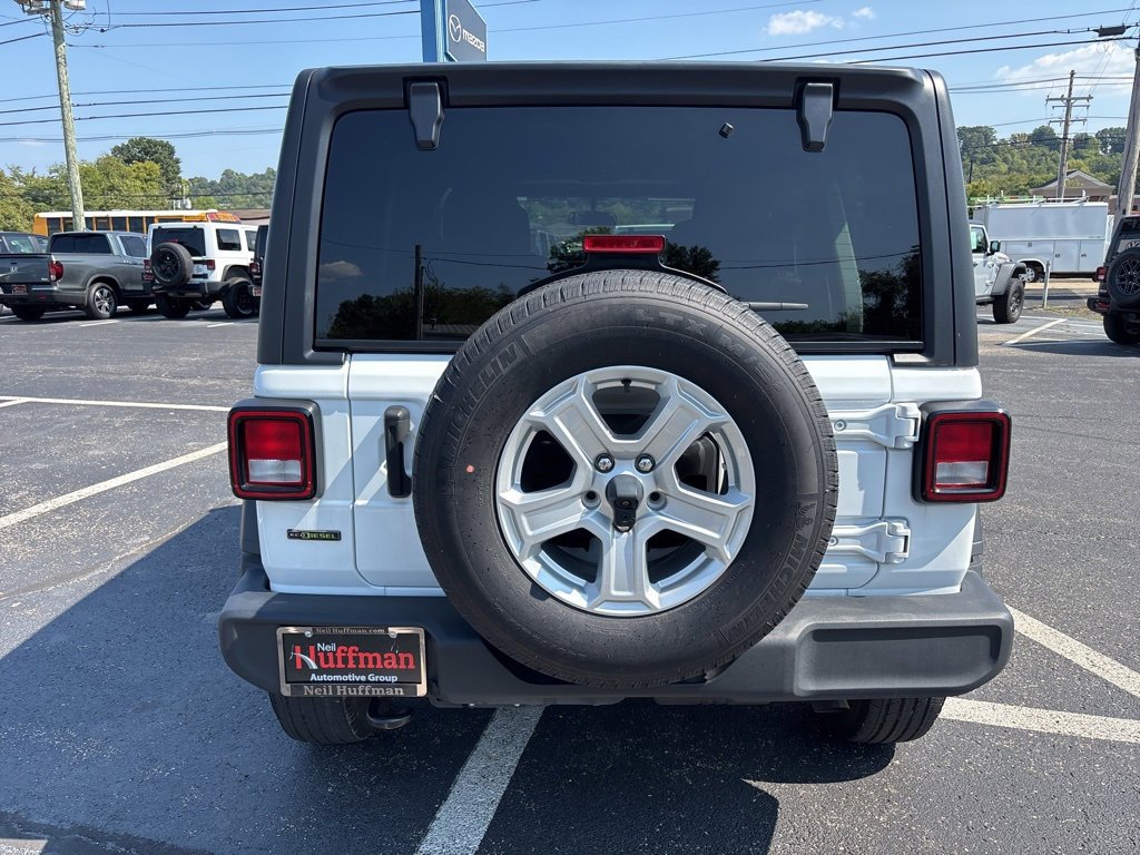 Used 2022 Jeep Wrangler Unlimited Sport image 6