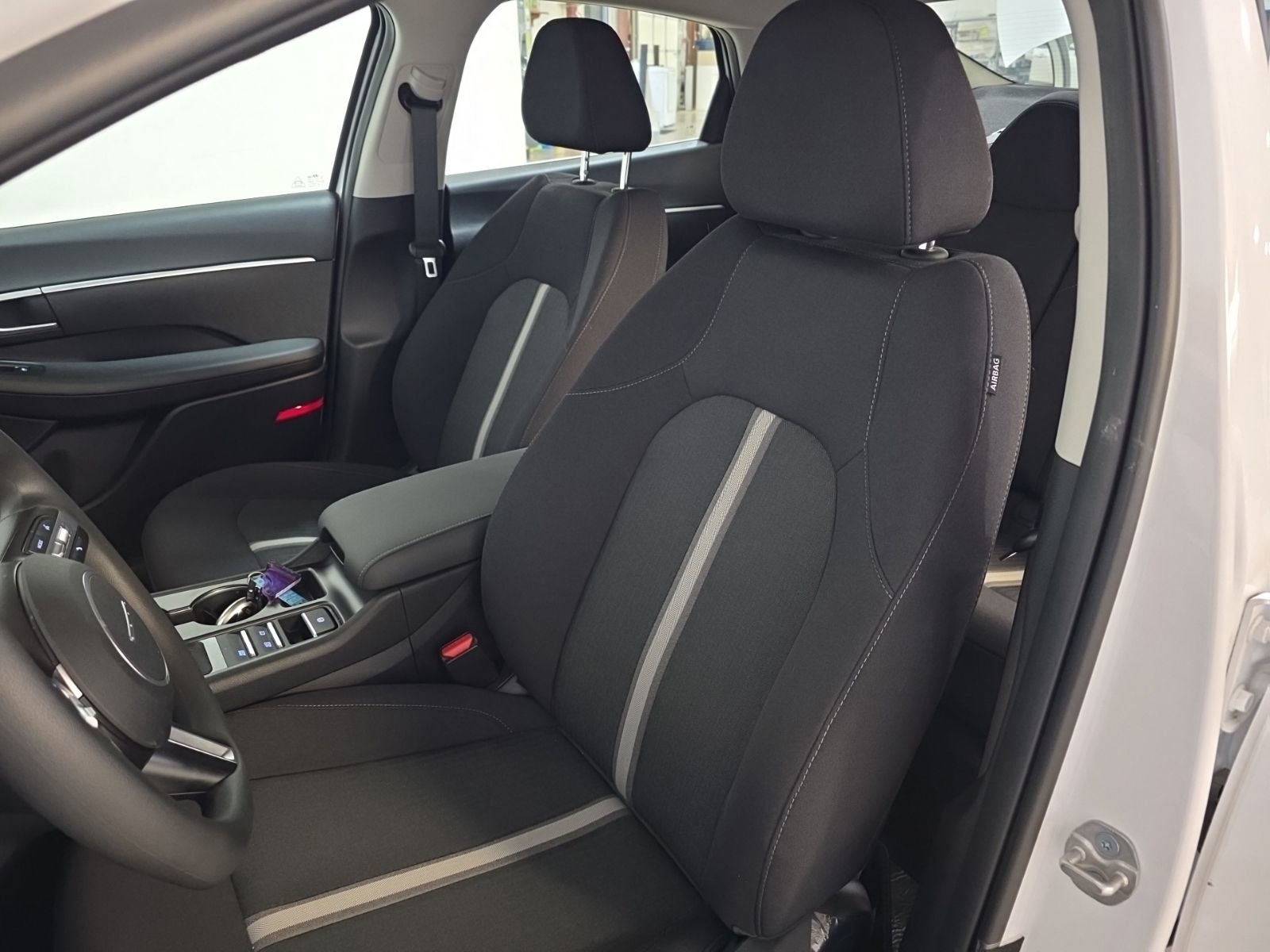 Used 2025 Hyundai Sonata SE image 28