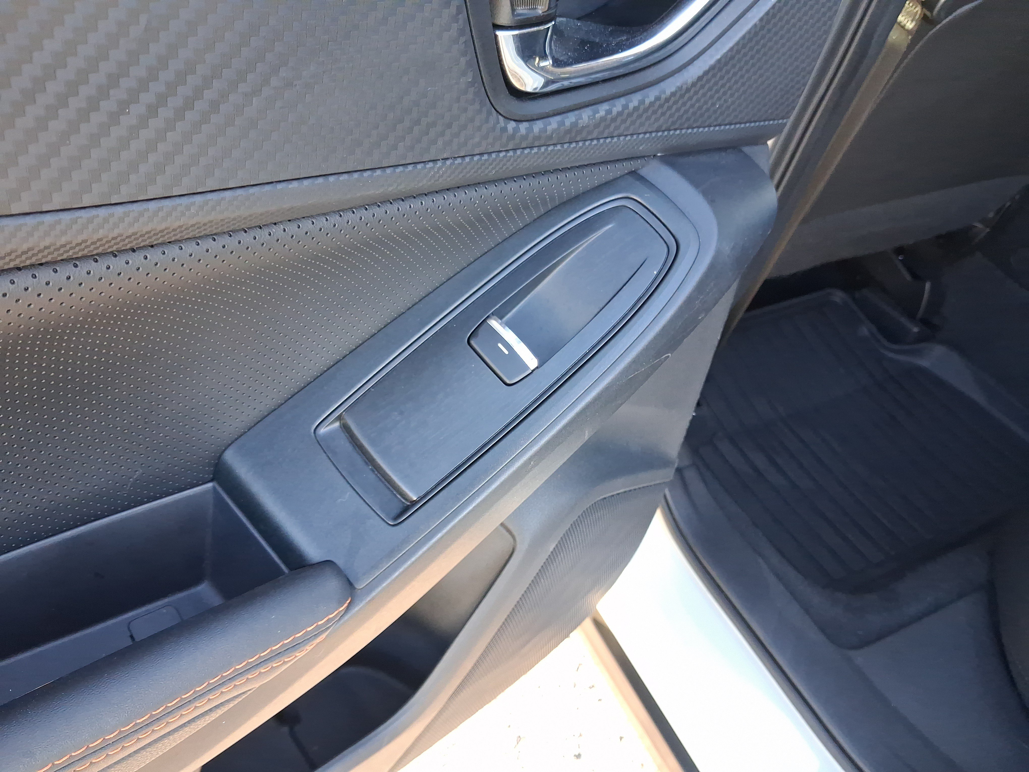 Used 2019 Subaru Crosstrek 2.0i Limited w/ Moonroof Package w/Navigation AWD/4WD image 10