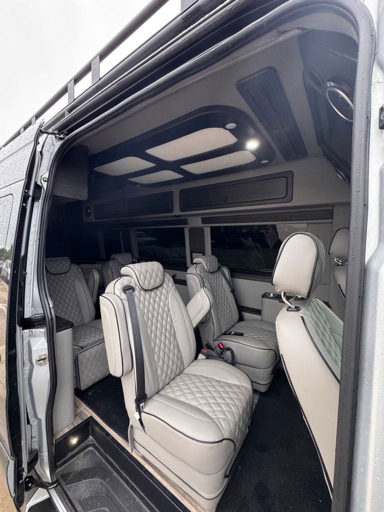 Used 2021 Mercedes-Benz Sprinter 3500 image 7