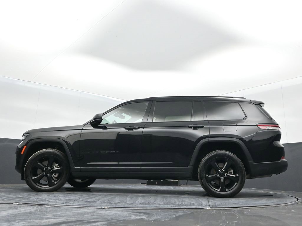 Used 2022 Jeep Grand Cherokee L Laredo image 32