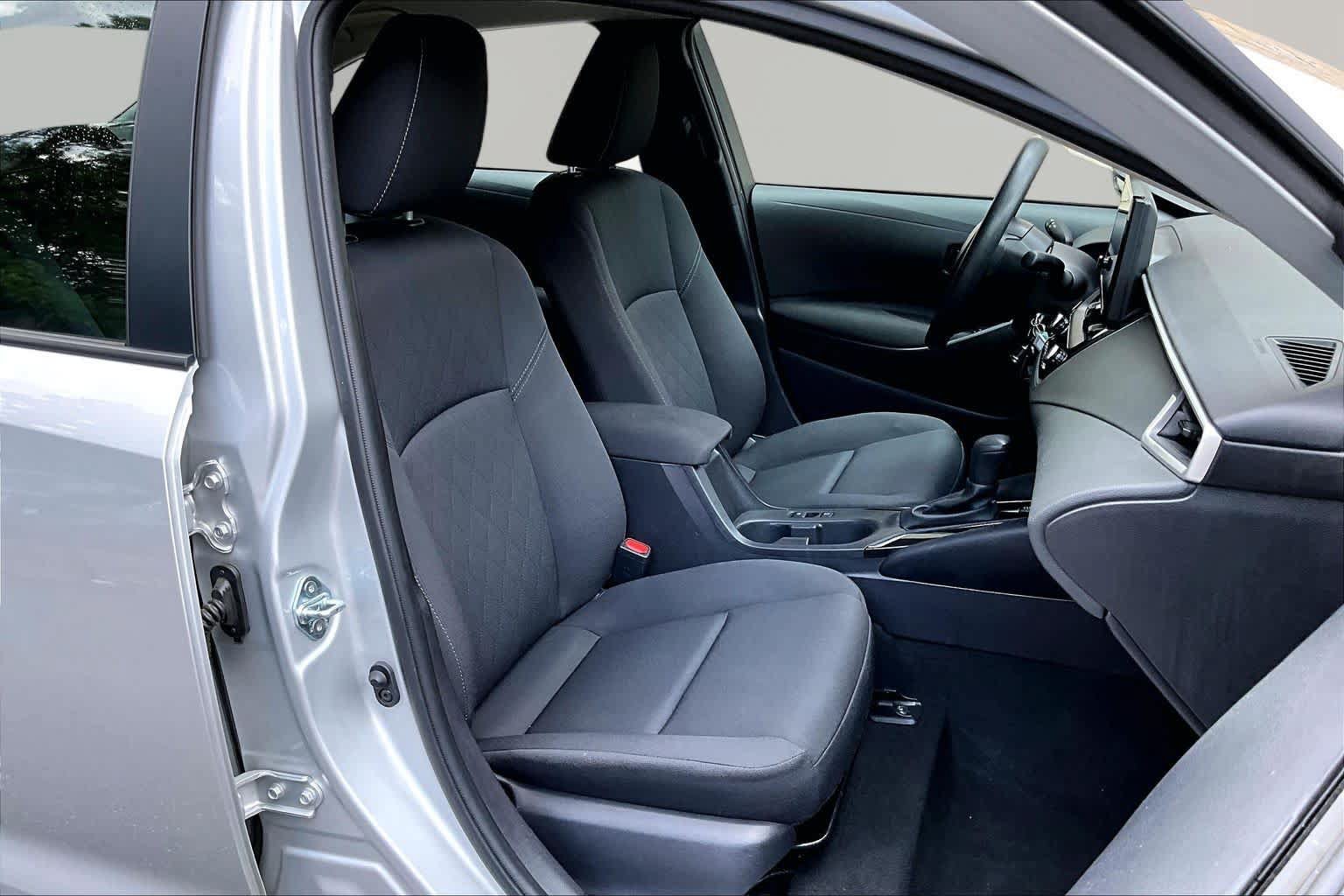 Certified 2025 Toyota Corolla LE FWD image 9