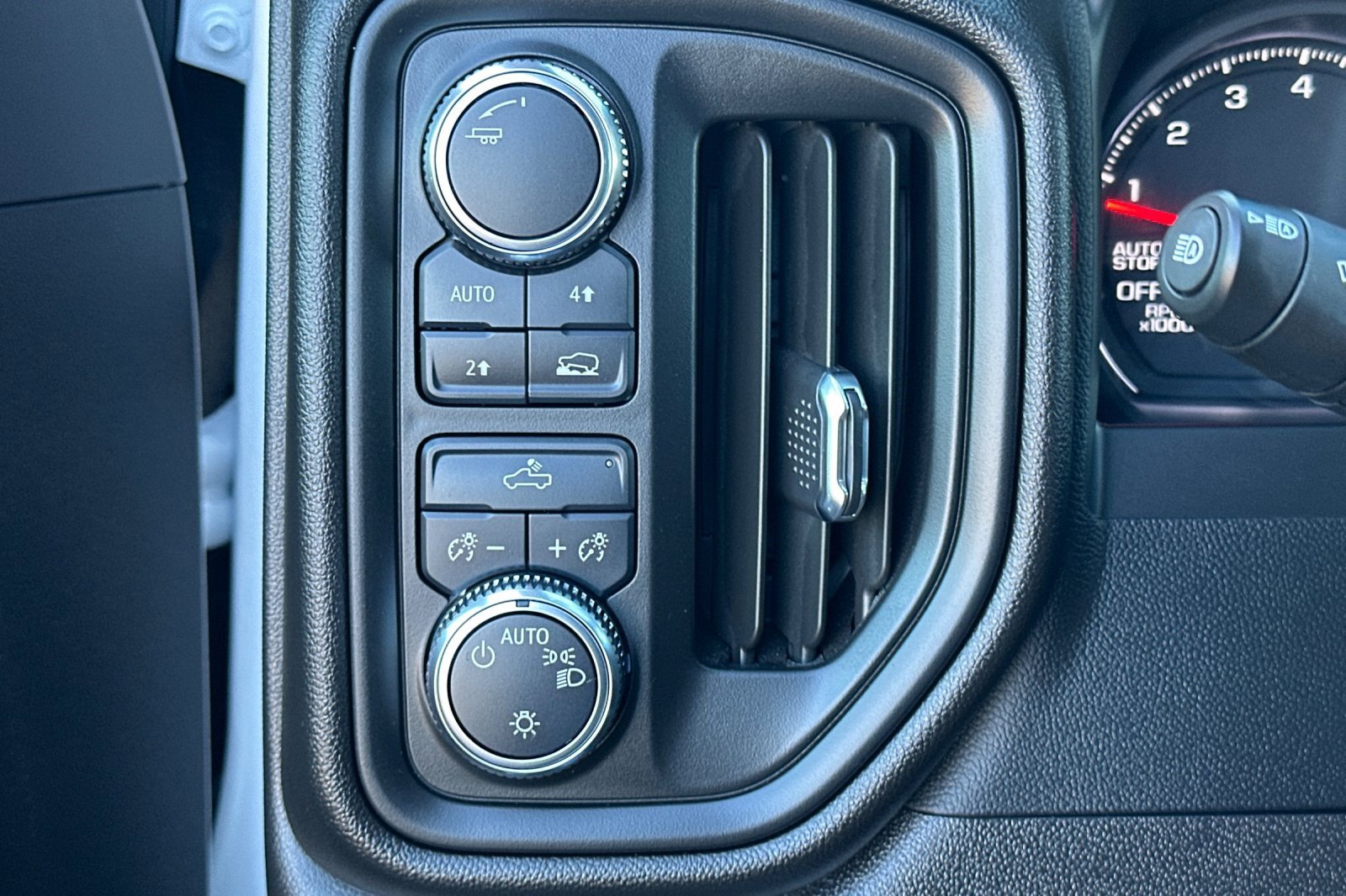 Used 2024 GMC Sierra 1500 Pro image 34