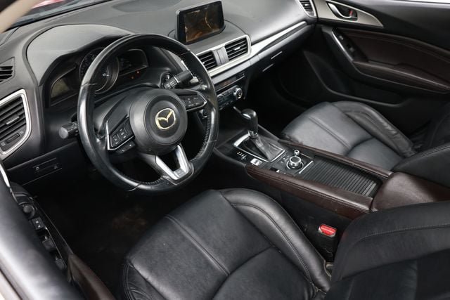 Used 2017 MAZDA MAZDA3 Touring FWD image 5