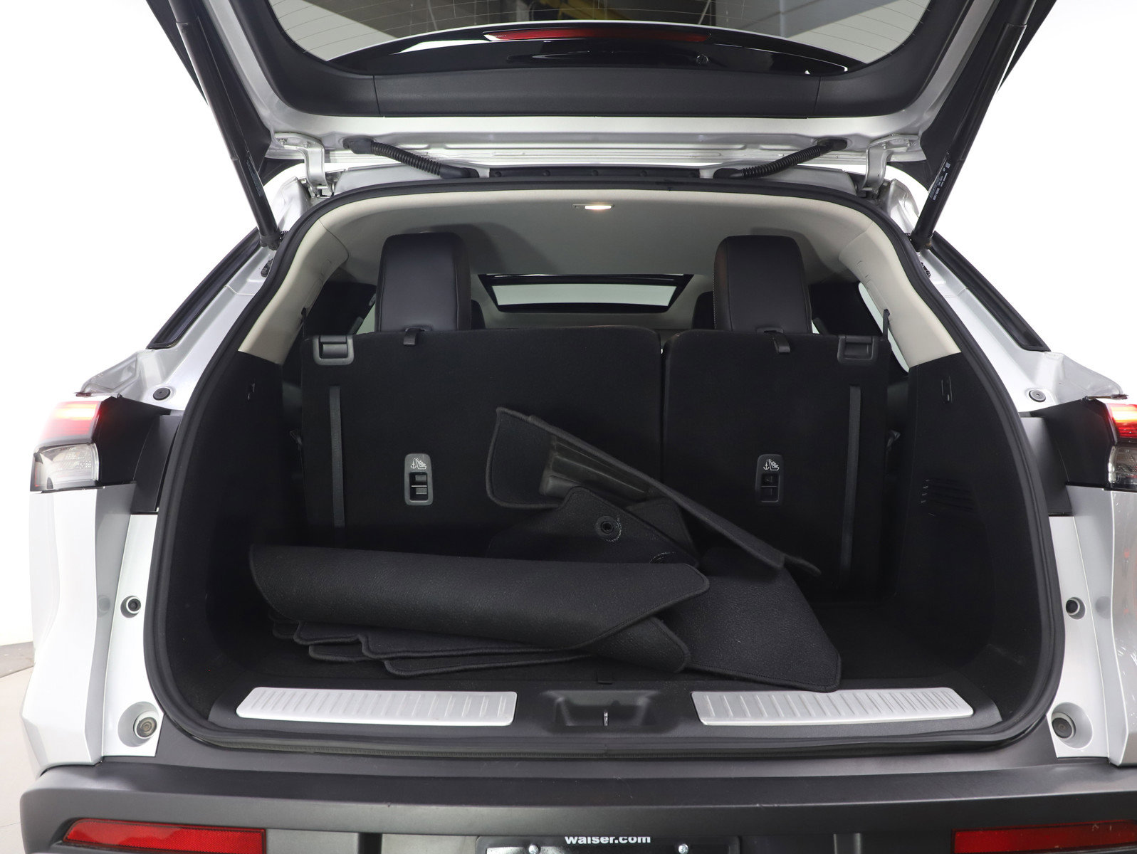 Used 2023 INFINITI QX60 Luxe image 17