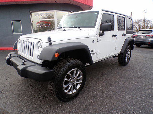 Used 2014 Jeep Wrangler Unlimited Sport w/ Connectivity Group image 6