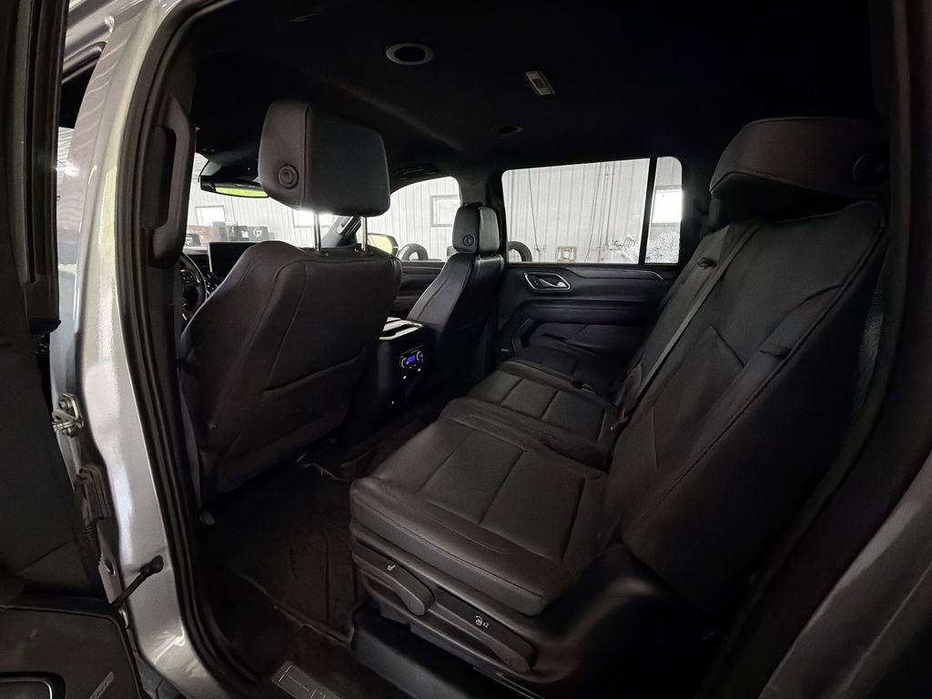 Used 2024 Chevrolet Suburban LT w/ Max Trailering Package AWD/4WD image 9