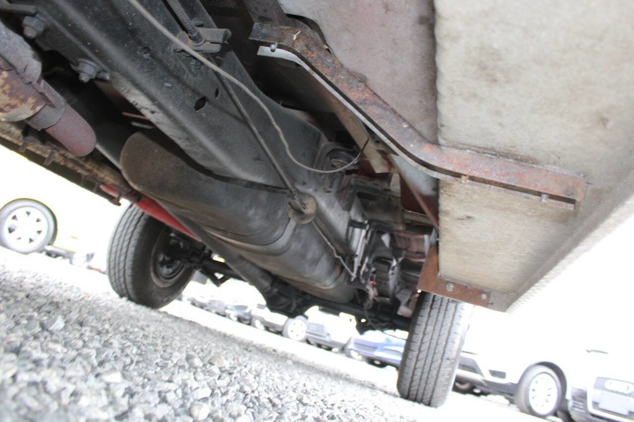 Used 1992 Dodge D/W Truck 150 image 25