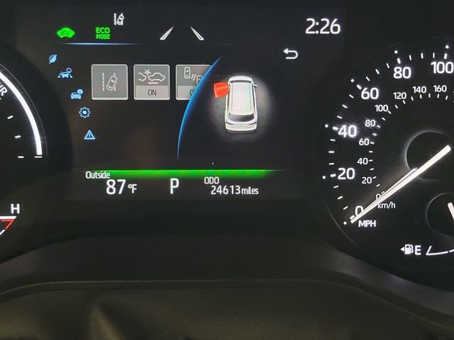 Used 2025 Toyota Sienna LE FWD image 2