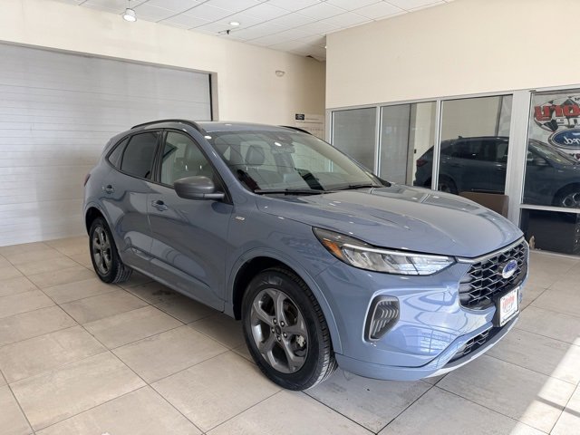 Used 2024 Ford Escape ST-Line image 3