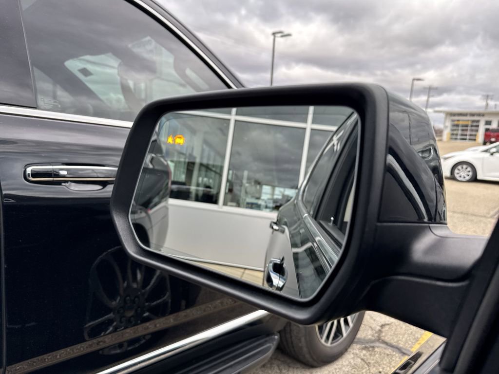 Certified 2023 GMC Acadia Denali w/ Denali Ultimate Package image 8