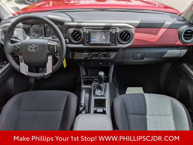 Used 2017 Toyota Tacoma SR5 RWD image 13