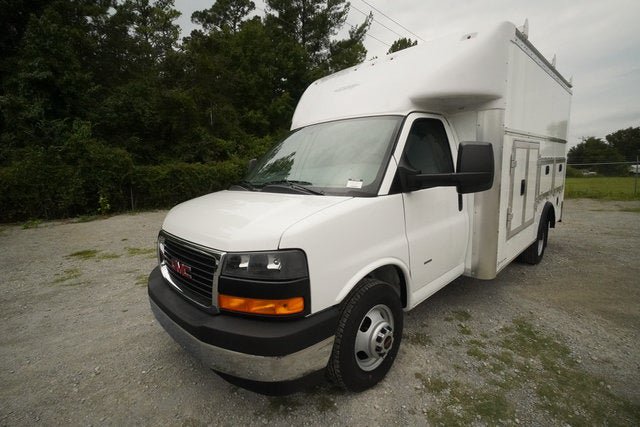 New 2025 GMC Savana 3500 w/ Power Convenience Package RWD image 7