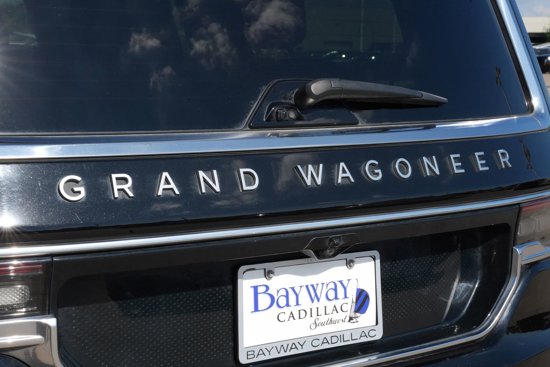 Used 2022 Jeep Grand Wagoneer Series II AWD/4WD image 22